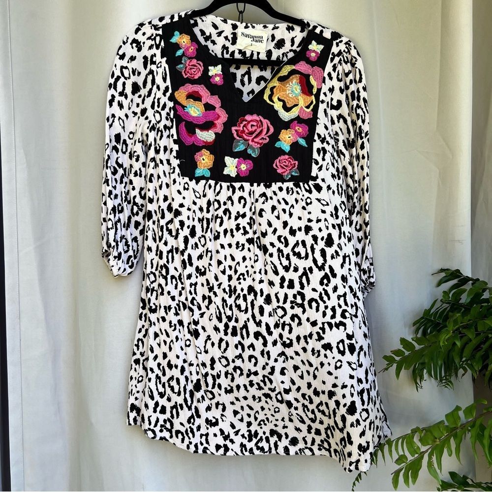 Savanna Jane babydoll dress š embroidered š lined š small